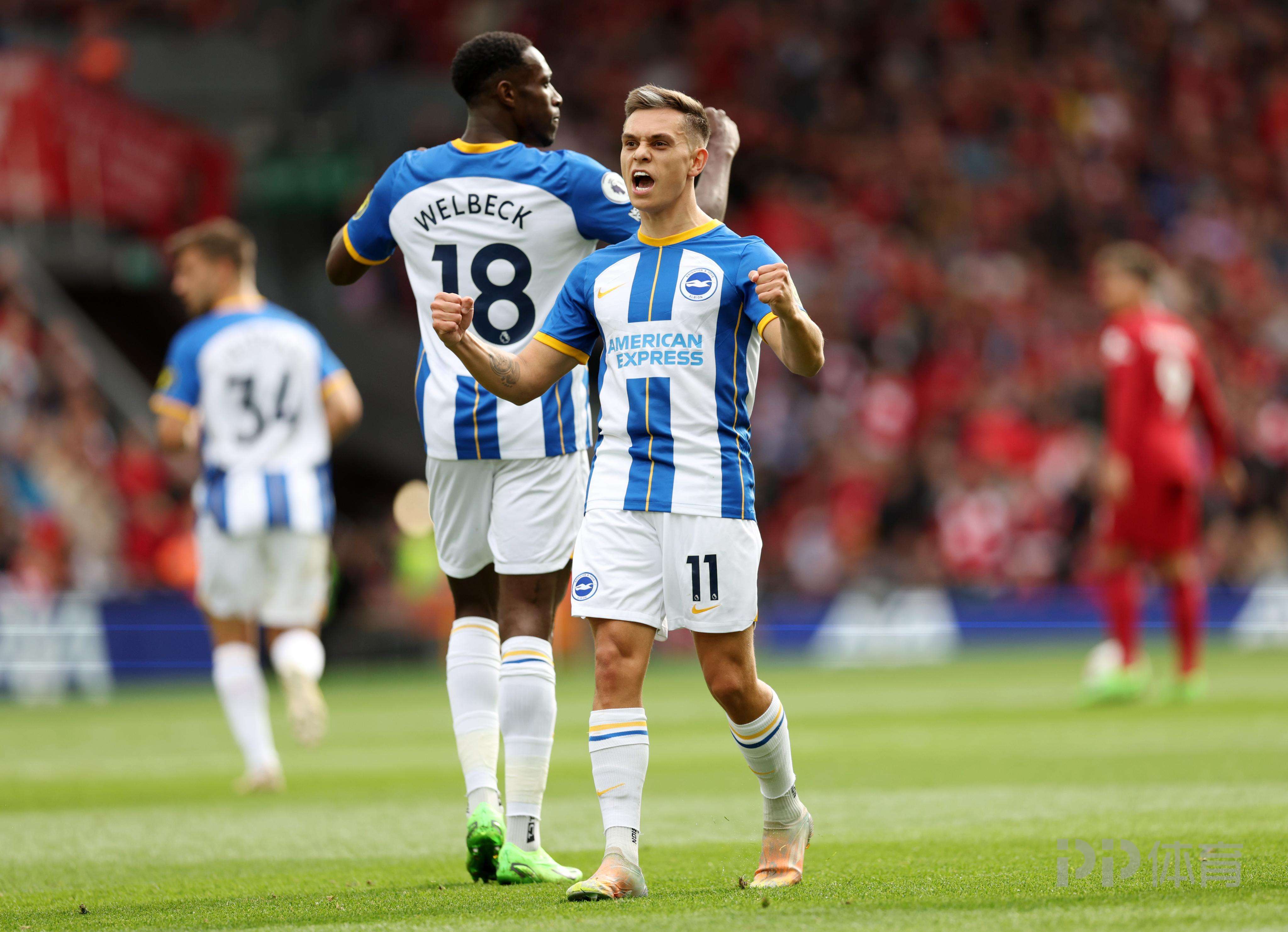 足球比赛中,球员们将展现出最佳状态 足球比赛中,球员们将展现出最佳状态