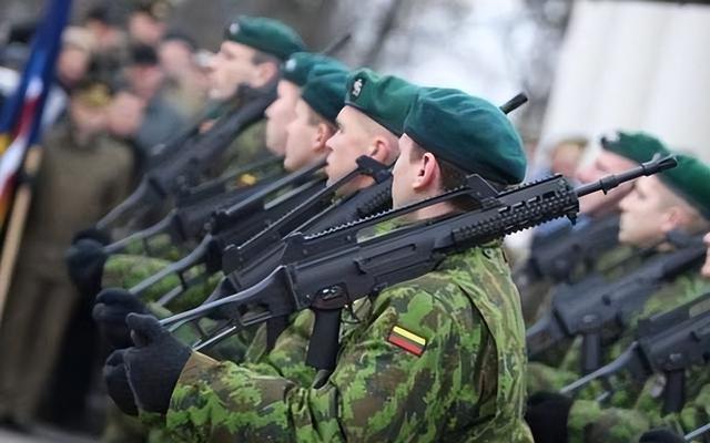 爱尔兰队备战立陶宛，全队集结备战