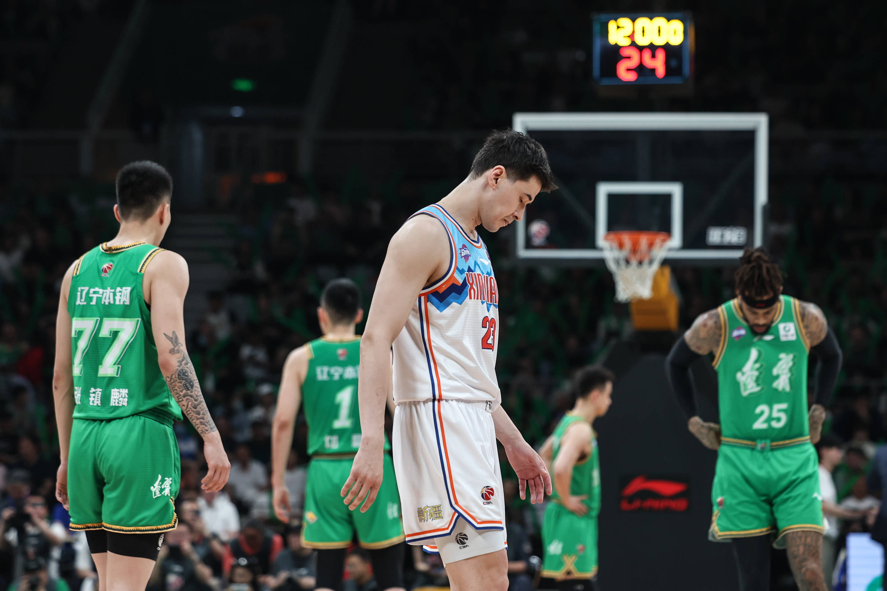 篮网后卫失误频出，需提高控球意识