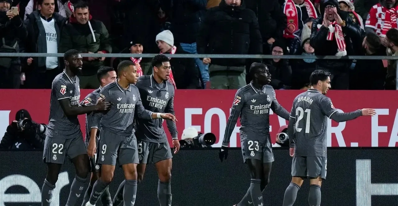 皇家马德里连续三场失利,球队陷入低谷期 皇家马德里连续三场失利,球队陷入低谷期