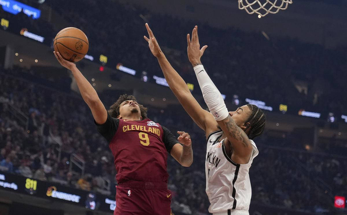 爵士队客场惨败马刺队,米切尔努力+无法拯救的简单介绍 爵士队客场惨败马刺队,米切尔努力+无法拯救的简单介绍