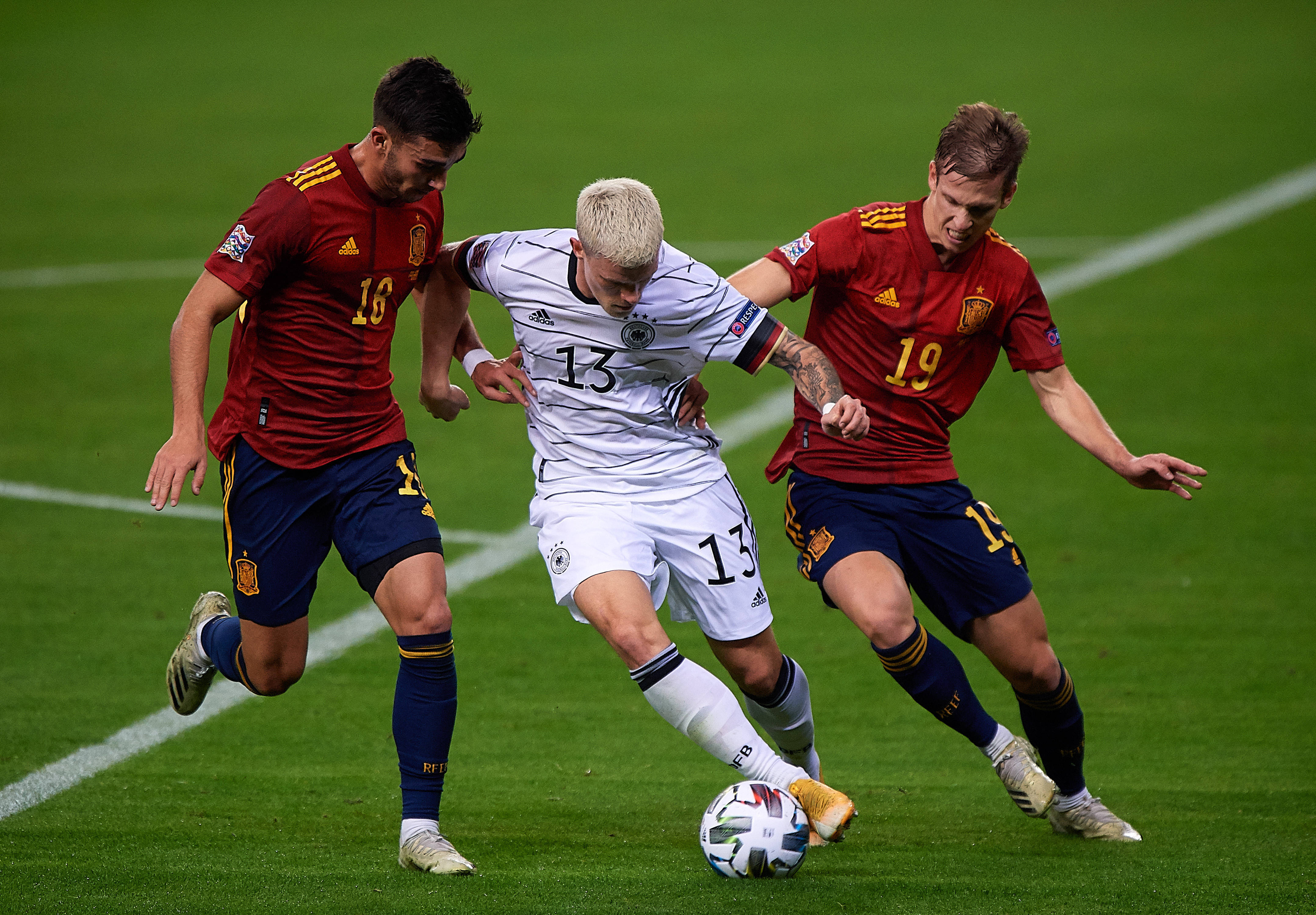 激情碰撞:欧洲国家队比赛强强对话 激情碰撞:欧洲国家队比赛强强对话