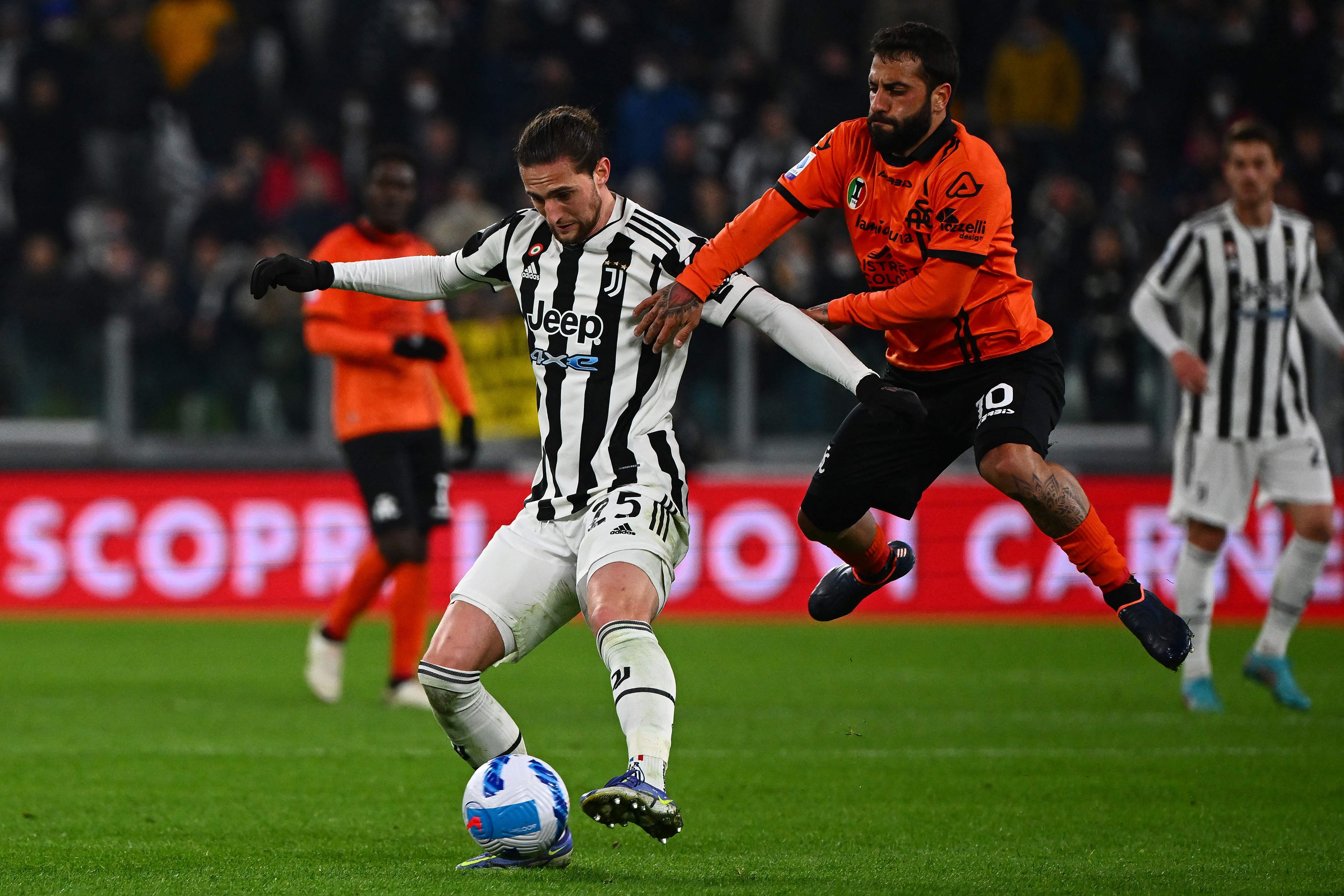 罗马主场大胜热那亚,冲击意甲前四 罗马主场大胜热那亚,冲击意甲前四