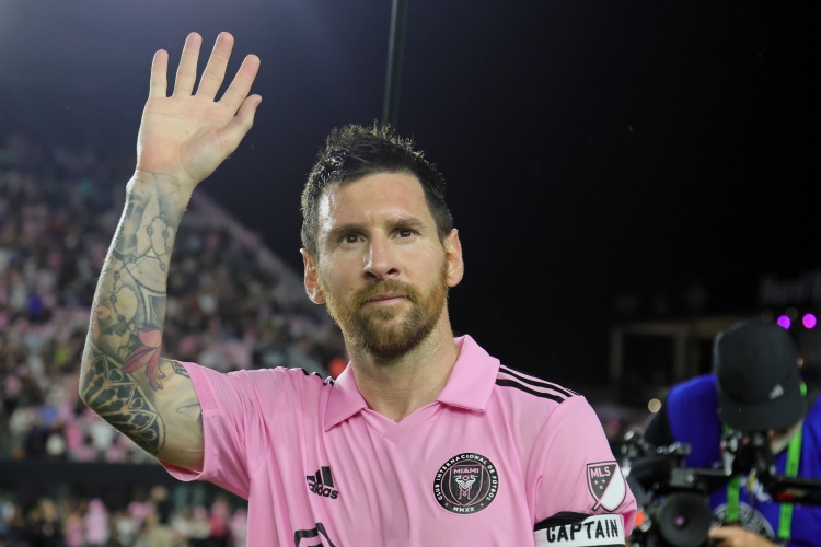 关于梅西帽子戏法,巴黎大胜哈化粉碎赛会梦!的信息 关于梅西帽子戏法,巴黎大胜哈化粉碎赛会梦!的信息