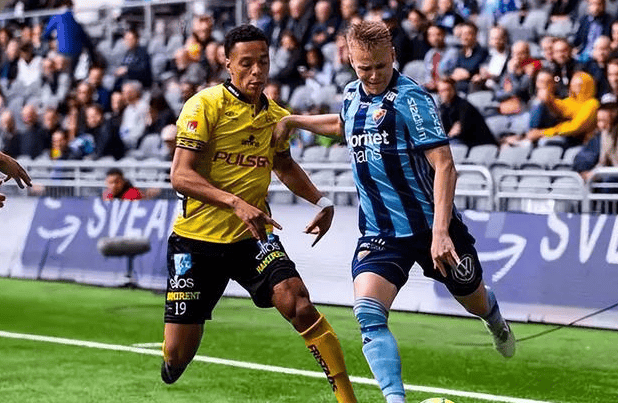 瑞典球员受伤退出比赛,大意让对手反击成功 瑞典球员受伤退出比赛,大意让对手反击成功