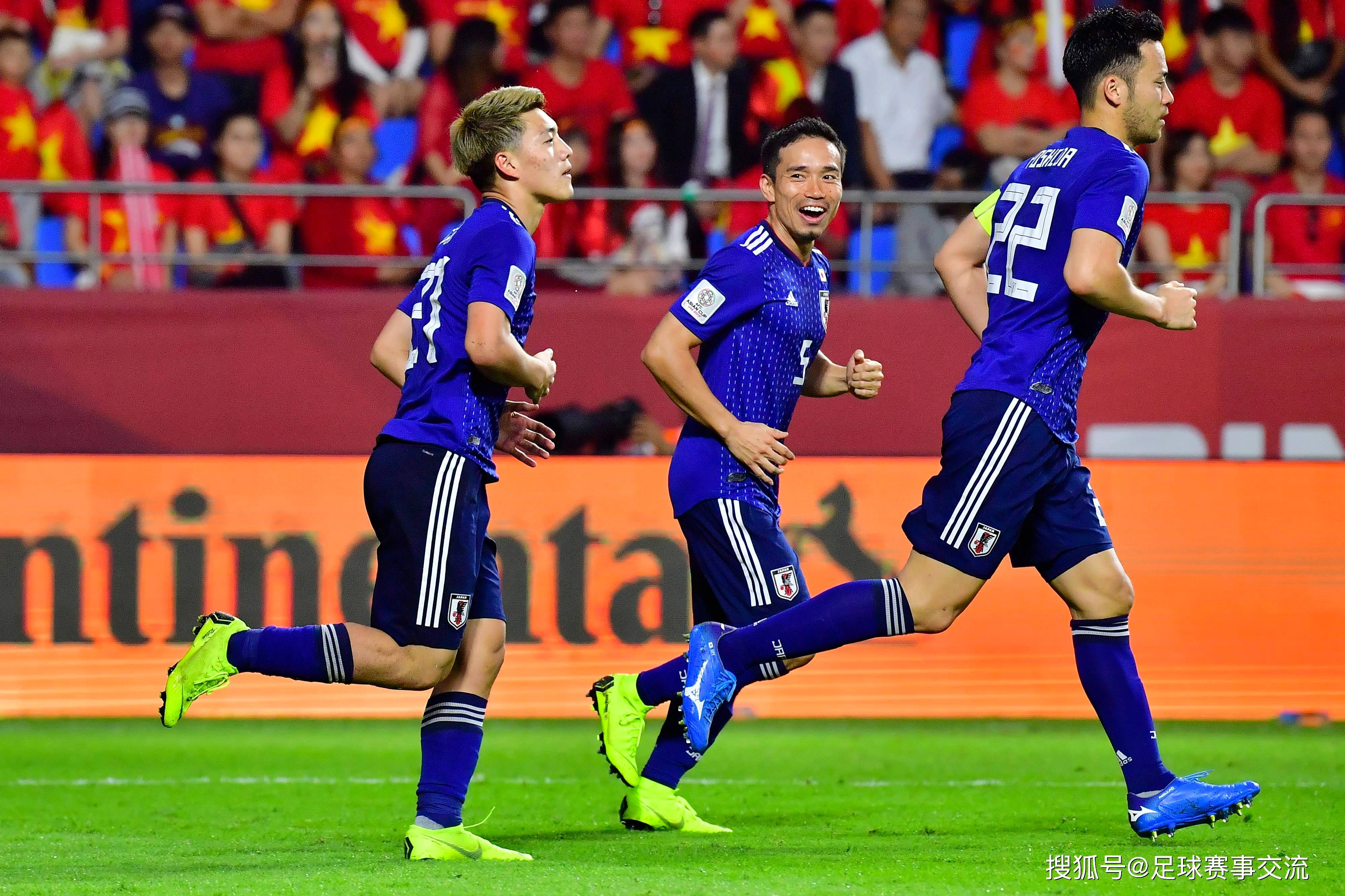 亚洲足球冠军杯赛场上激烈对决,卫冕冠军鏖战 亚洲足球冠军杯赛场上激烈对决,卫冕冠军鏖战