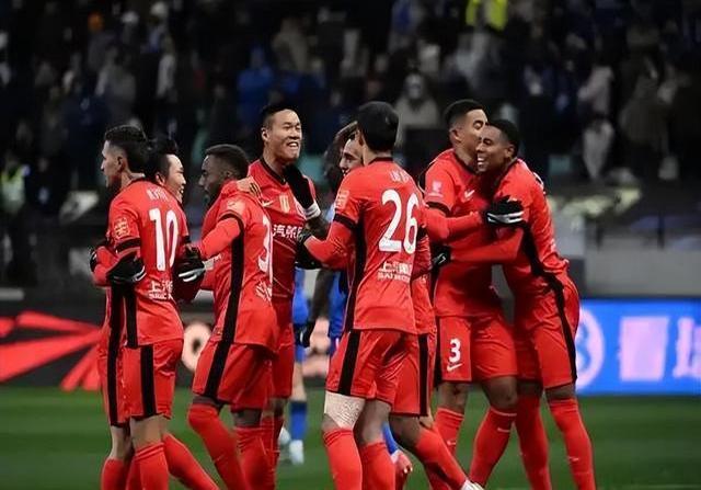 亚洲足球冠军杯赛场上激烈对决,卫冕冠军鏖战 亚洲足球冠军杯赛场上激烈对决,卫冕冠军鏖战