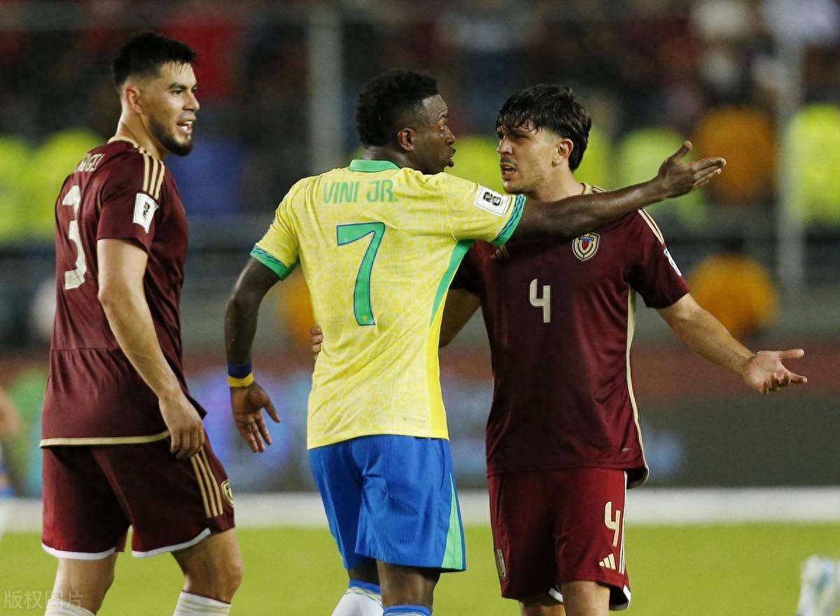 南美球队奋力拼搏,国际篮球比赛场上展现拼劲的简单介绍 南美球队奋力拼搏,国际篮球比赛场上展现拼劲的简单介绍