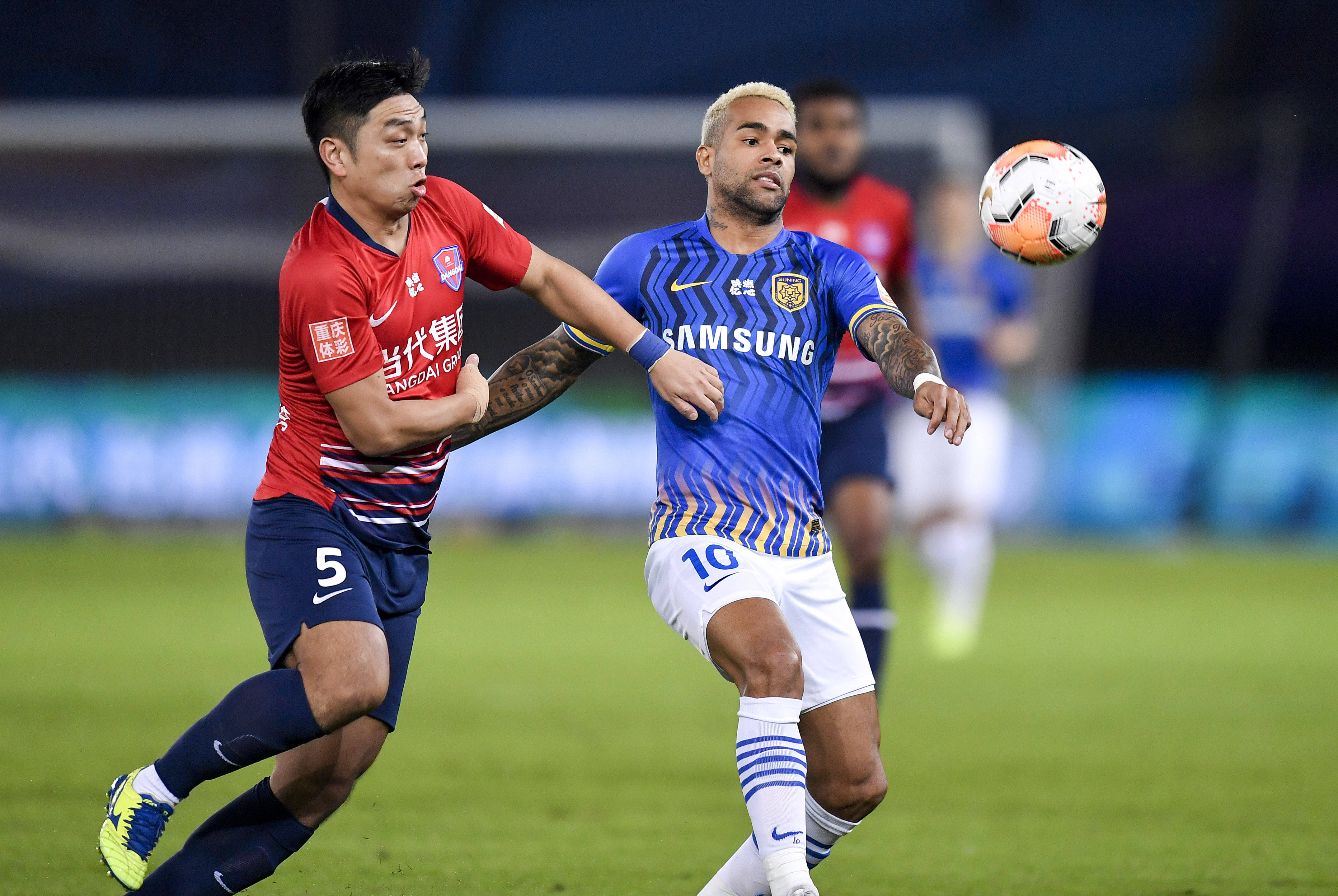 苏宁客场逆转,展现出球队的艰难拼搏精神 苏宁客场逆转,展现出球队的艰难拼搏精神