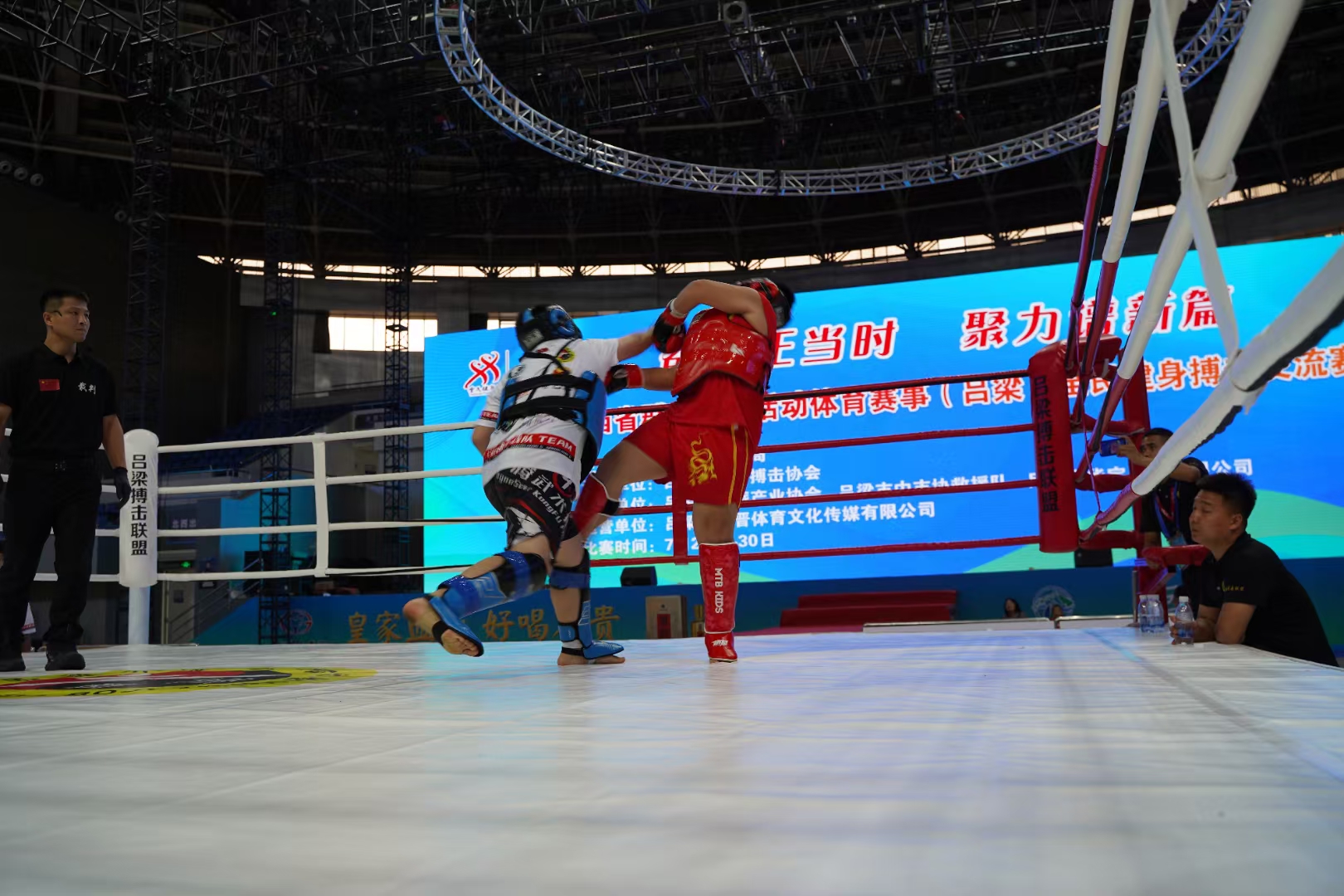 关于体育赛事留个下精彩瞬间激发观众热情的信息 关于体育赛事留个下精彩瞬间激发观众热情的信息