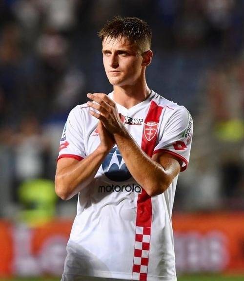 甘冈客场对阵兰斯,谁能抢得三分 甘冈客场对阵兰斯,谁能抢得三分