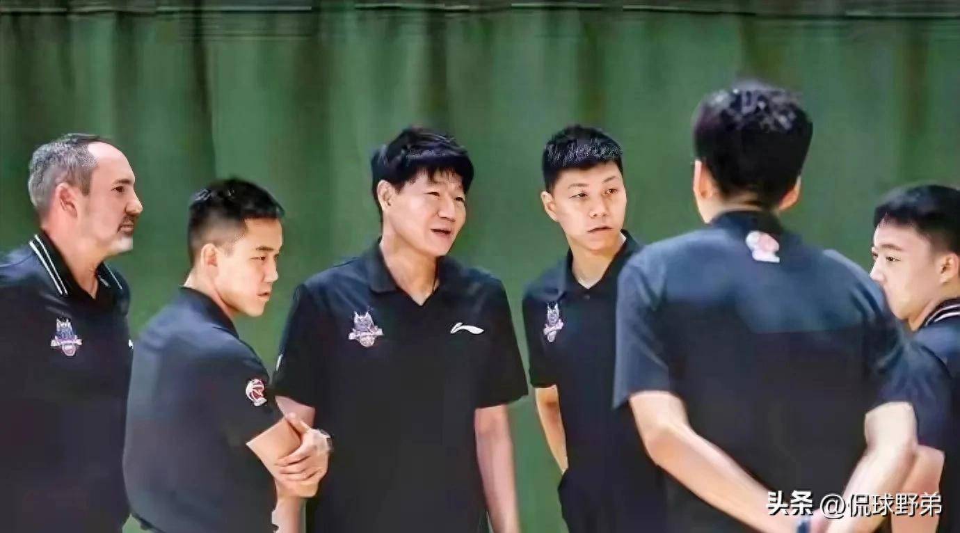 北京男篮积极备战,锐意向胜利迈进!的简单介绍 北京男篮积极备战,锐意向胜利迈进!的简单介绍