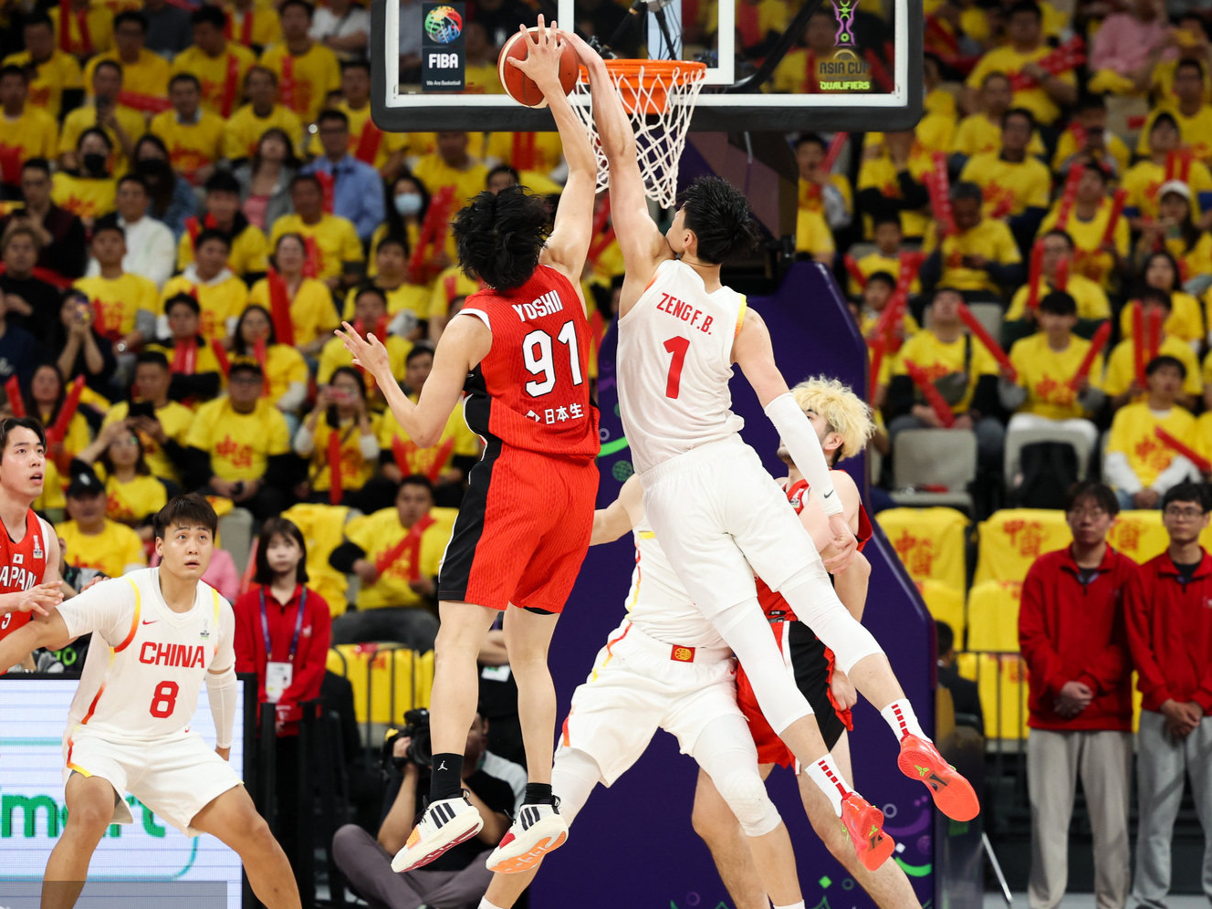 亚洲杯半决赛：中国男篮惨遭惨败