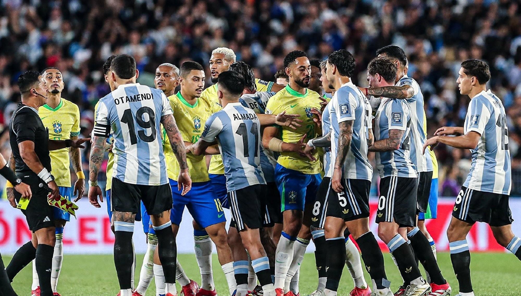 巴西队不敌法国,遗憾出局 巴西队不敌法国,遗憾出局