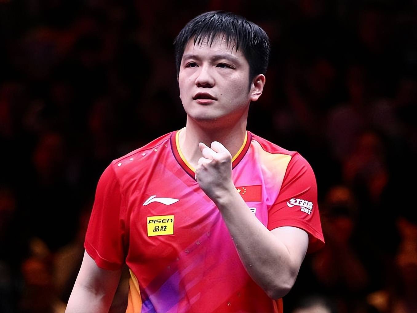 包含德国乒乓球队实现完美破冰，赢得掌声的词条