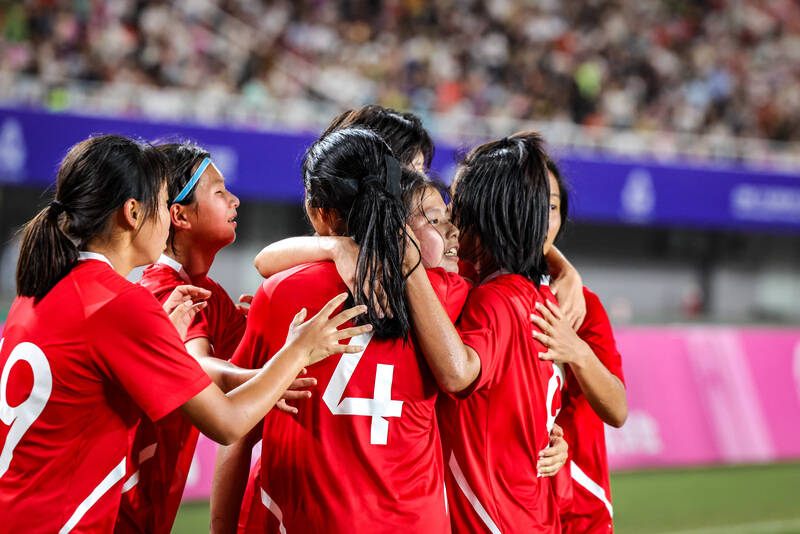 奥地利女足队员奋勇拼搏,晋级 奥地利女足队员奋勇拼搏,晋级