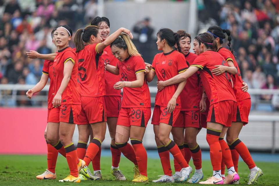 奥地利女足队员奋勇拼搏,晋级 奥地利女足队员奋勇拼搏,晋级