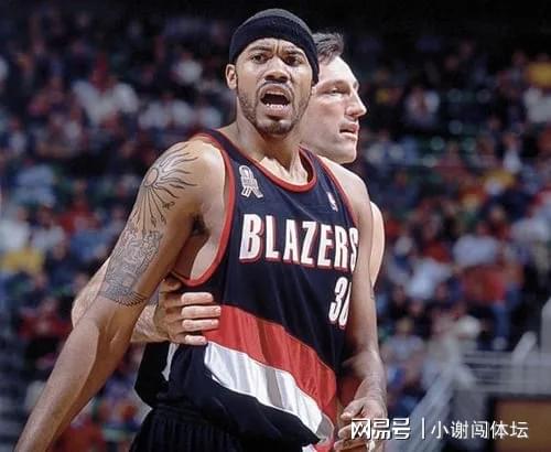 关于湖人队老板赞助社区篮球设施,激发青少年热情的信息 关于湖人队老板赞助社区篮球设施,激发青少年热情的信息