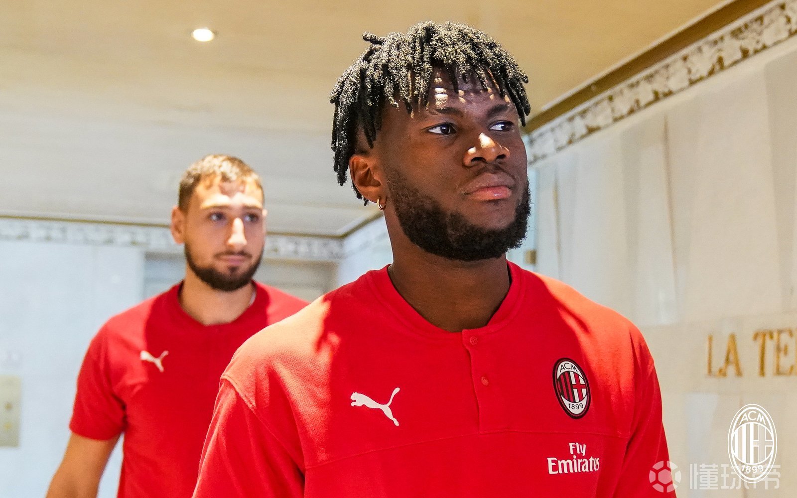 关于罗马列大小将士,大胆创新演绎胜利歌曲的信息 关于罗马列大小将士,大胆创新演绎胜利歌曲的信息