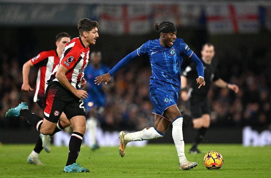 切尔西卫冕!伯恩茅斯遭遇失利,蓝军登顶积分榜!的简单介绍 切尔西卫冕!伯恩茅斯遭遇失利,蓝军登顶积分榜!的简单介绍