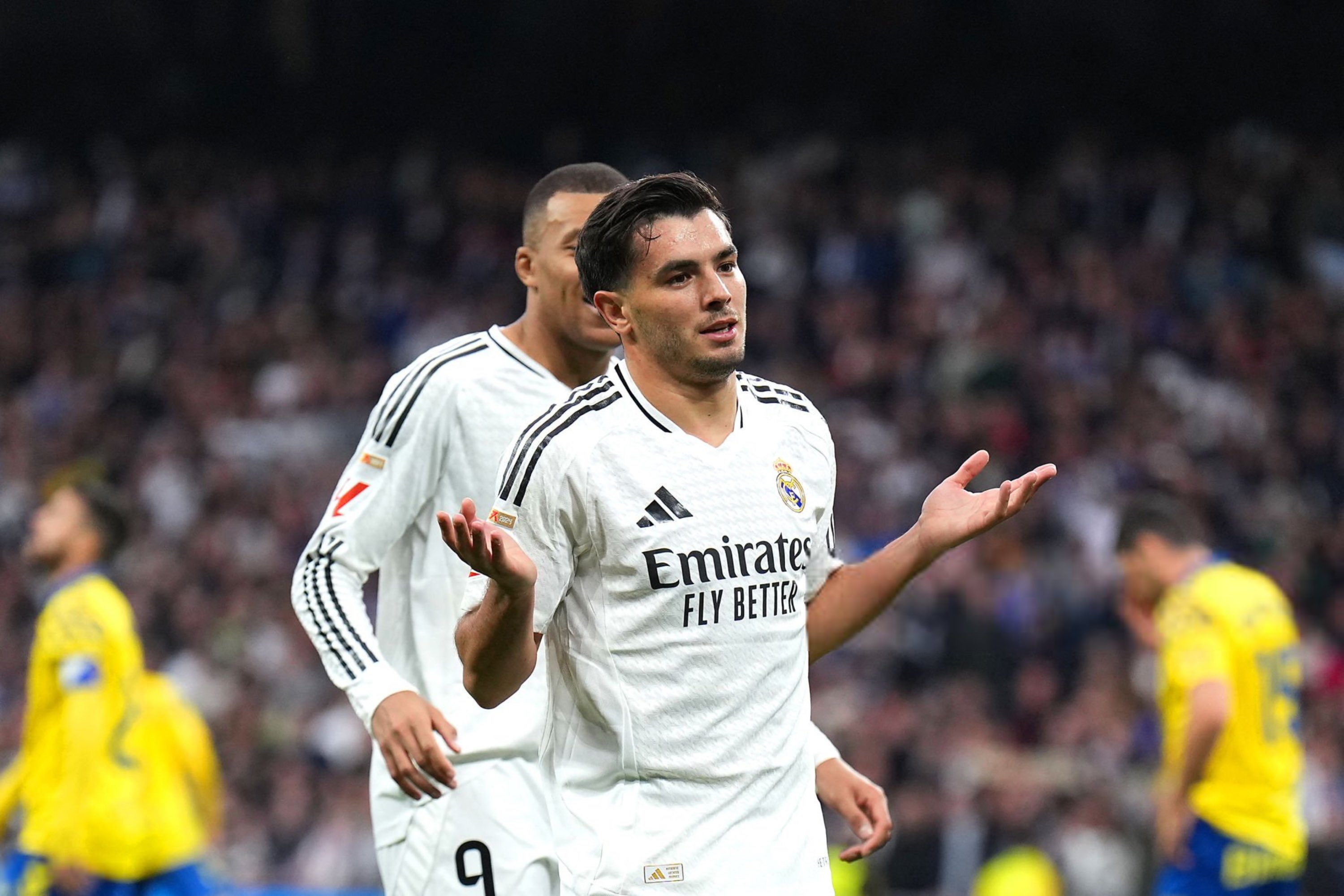 西班牙绝杀拜仁,姆巴佩补时绝平亚洲杯的简单介绍 西班牙绝杀拜仁,姆巴佩补时绝平亚洲杯的简单介绍