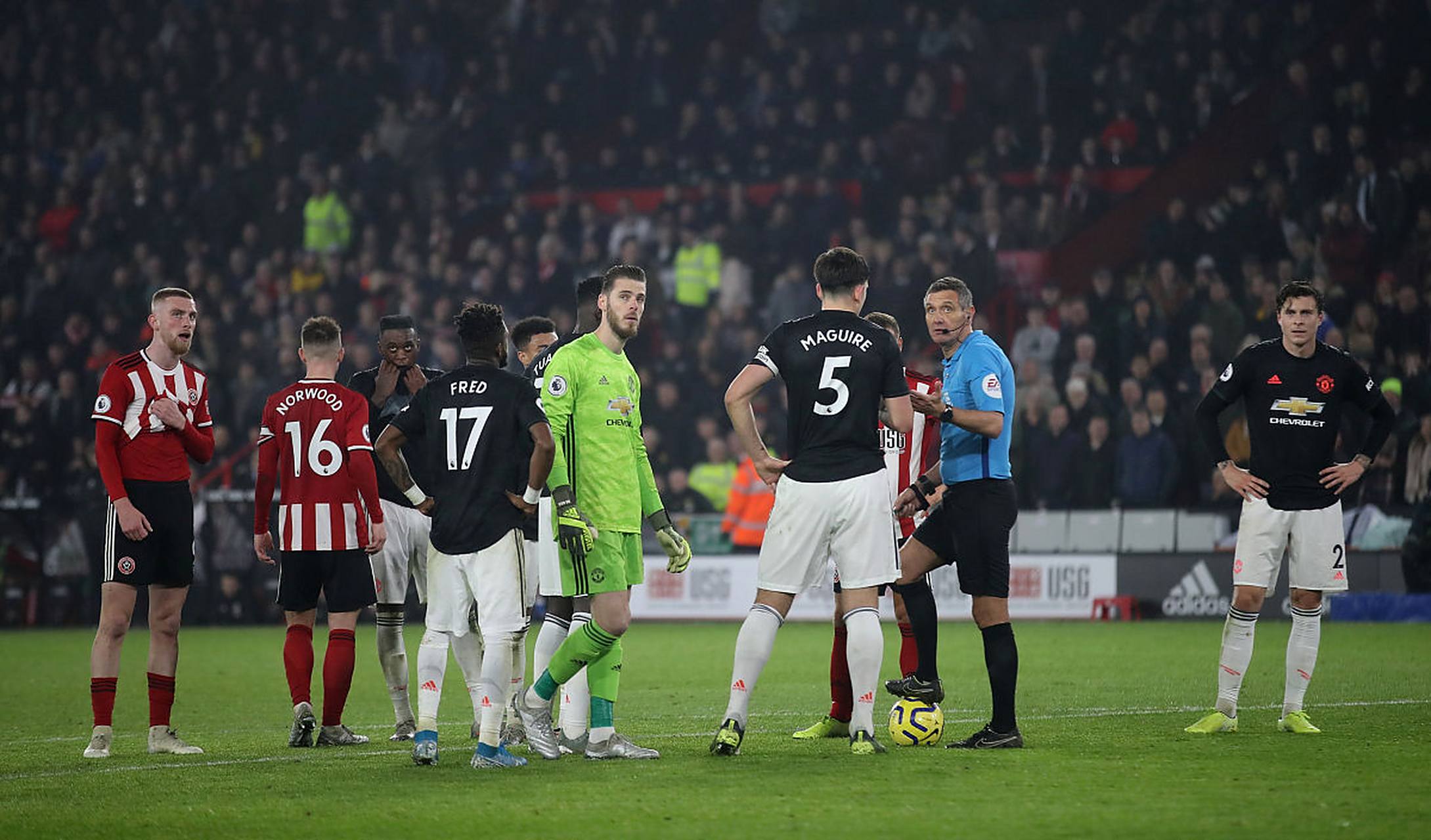 关于法国队险胜切尔西,莱万世界波破门英超的信息 关于法国队险胜切尔西,莱万世界波破门英超的信息