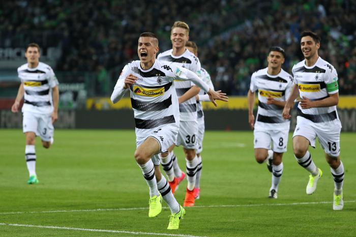 沙尔克锋员状态回勇,球队备战下轮比赛 沙尔克锋员状态回勇,球队备战下轮比赛