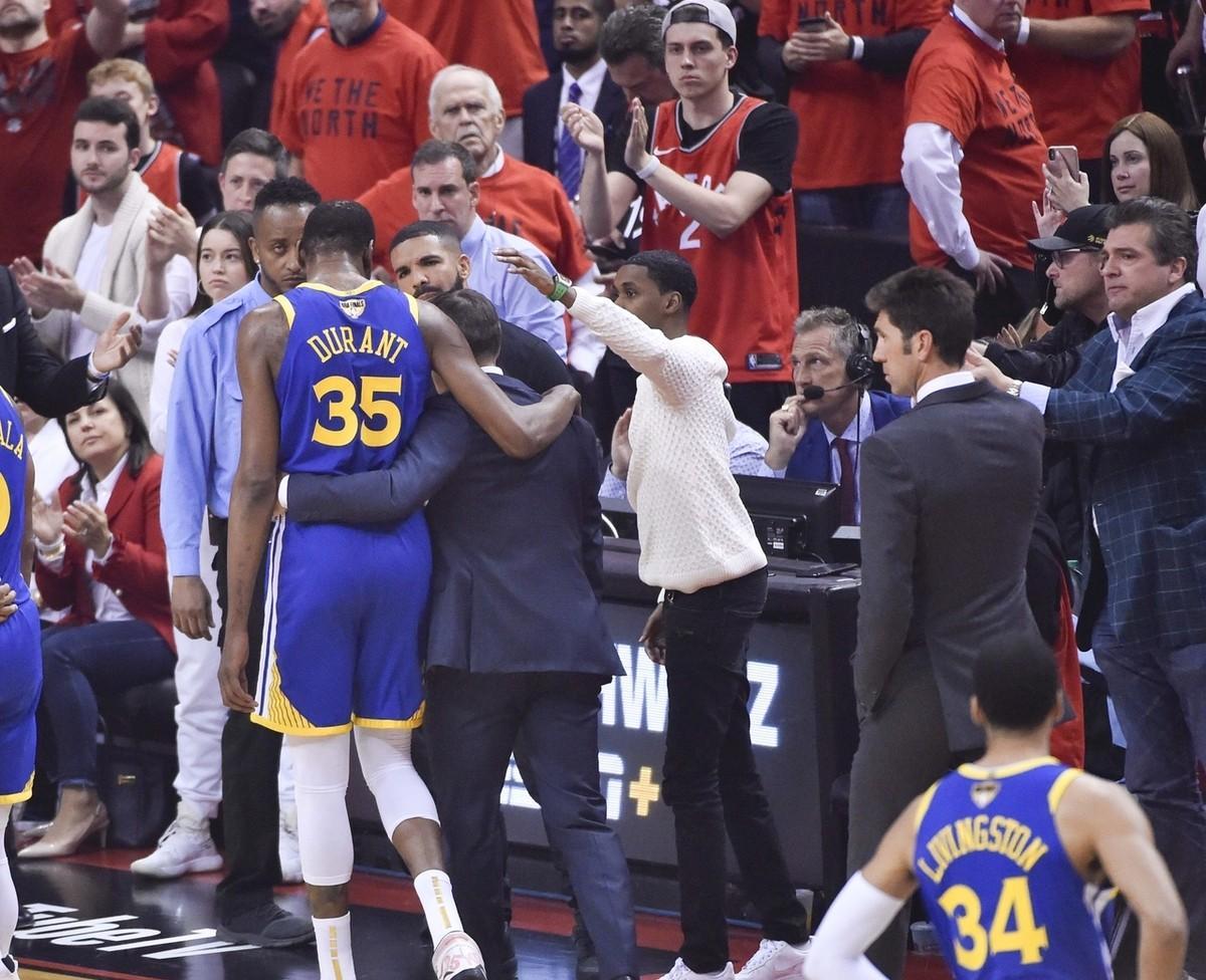 湖人遭遇杜兰特止步,NBA局势紧张 湖人遭遇杜兰特止步,NBA局势紧张