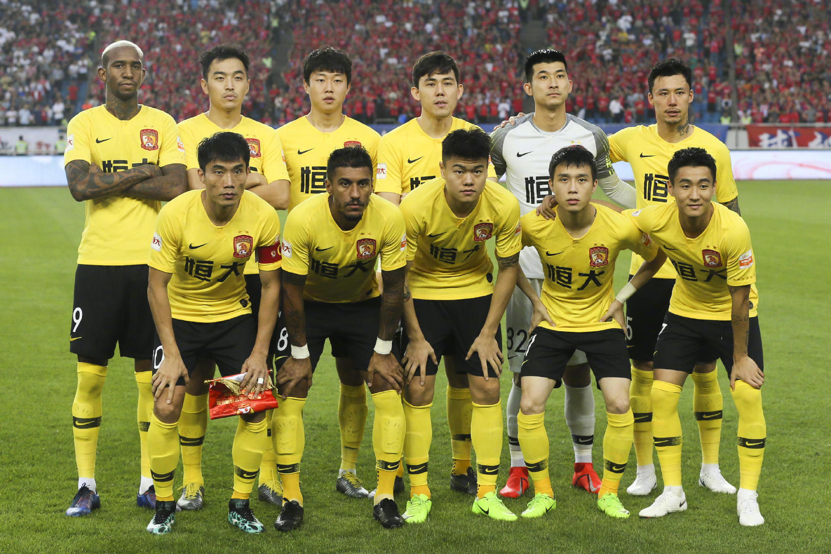 河南建业客场战平广州恒大,备战关键战役 河南建业客场战平广州恒大,备战关键战役