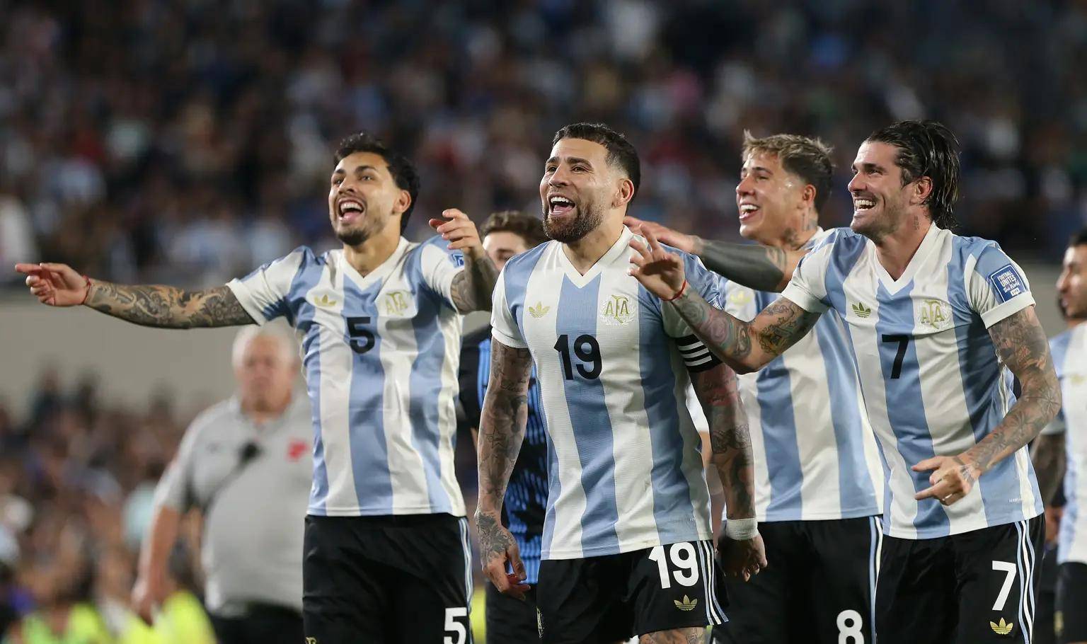 智利队在南美洲锦标赛中夺得重要胜利! 智利队在南美洲锦标赛中夺得重要胜利!