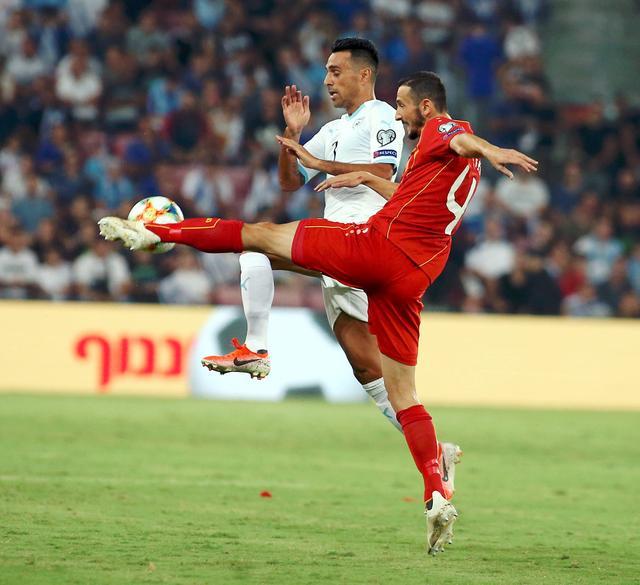 巴西力克希腊,赢得欧预赛小组次席 巴西力克希腊,赢得欧预赛小组次席