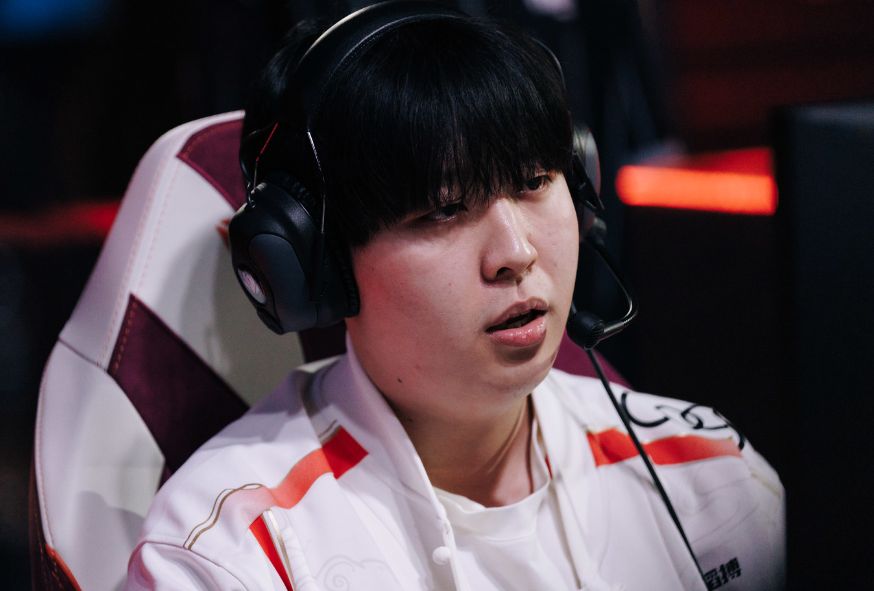 RNG力克100T,Kanavi打出惊人五杀淘汰赛2:1(北京) RNG力克100T,Kanavi打出惊人五杀淘汰赛2:1(北京)