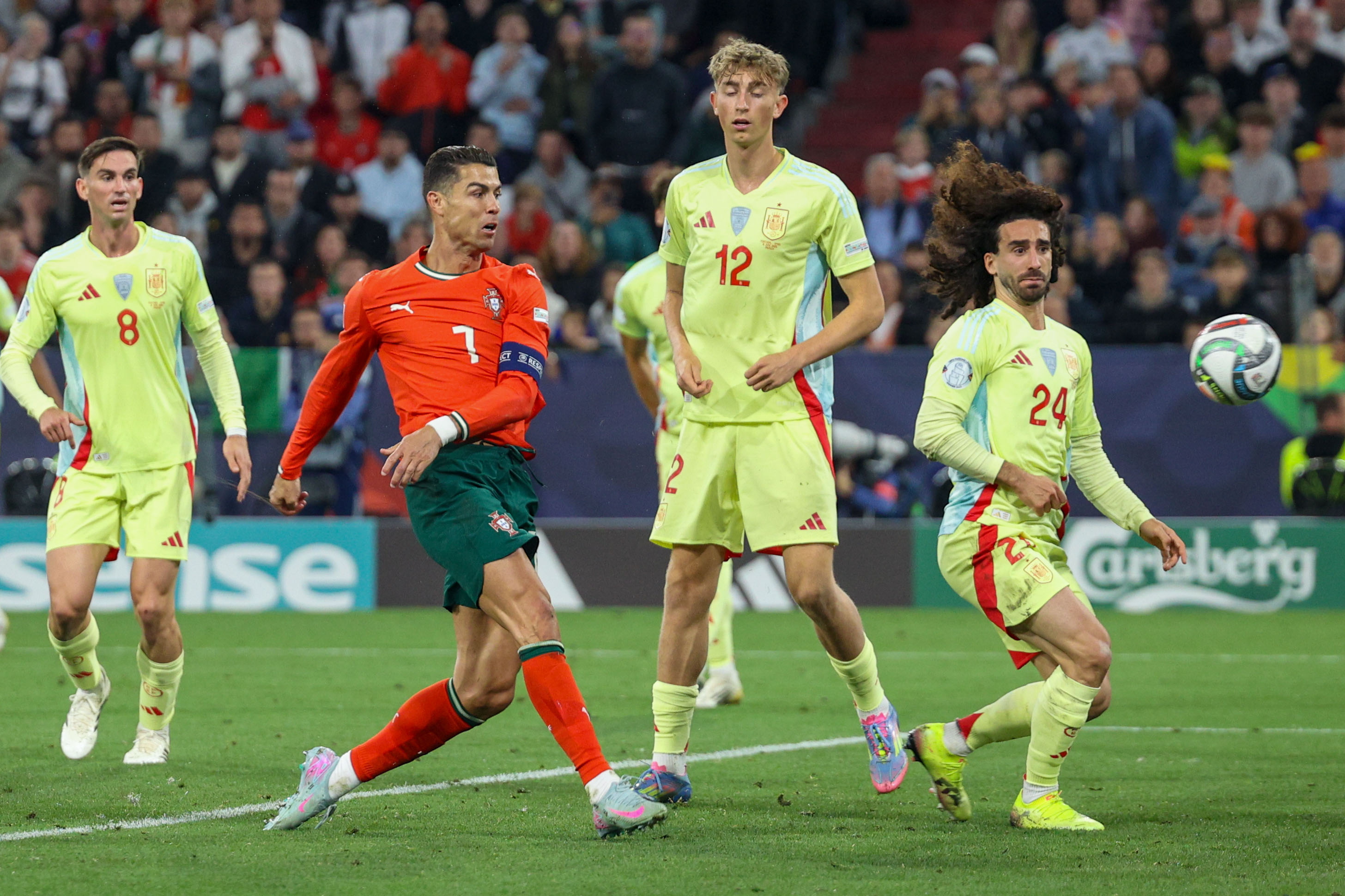 葡萄牙足球队再获胜利,球员表现亮眼 葡萄牙足球队再获胜利,球员表现亮眼