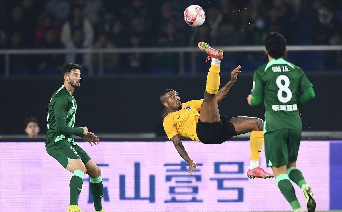 神秘新星在国际联赛中崭露头角 神秘新星在国际联赛中崭露头角