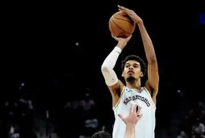 年轻活塞逆袭,击败老鹰保持不败战绩的简单介绍 年轻活塞逆袭,击败老鹰保持不败战绩的简单介绍