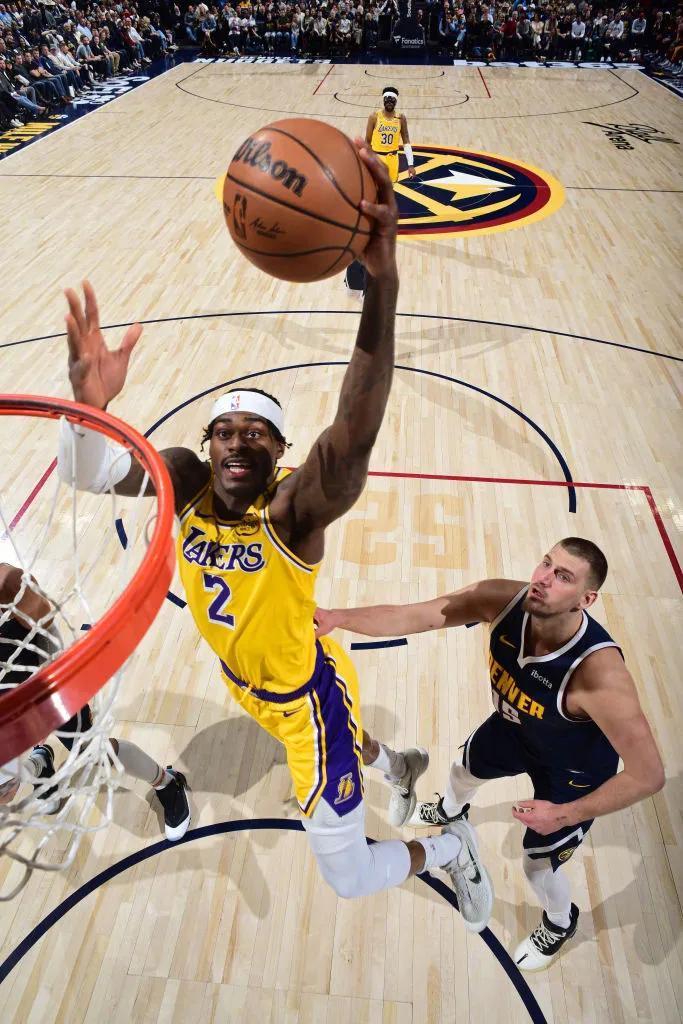 勇士主场擒湖人，核心双子星狂轰的简单介绍