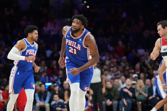 76人逆转火箭,恩比德关键三分绝杀 76人逆转火箭,恩比德关键三分绝杀