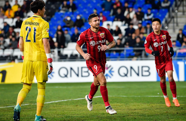 日本羽毛球队完胜英格兰羽毛球队，陶菲克打破历史纪录的简单介绍